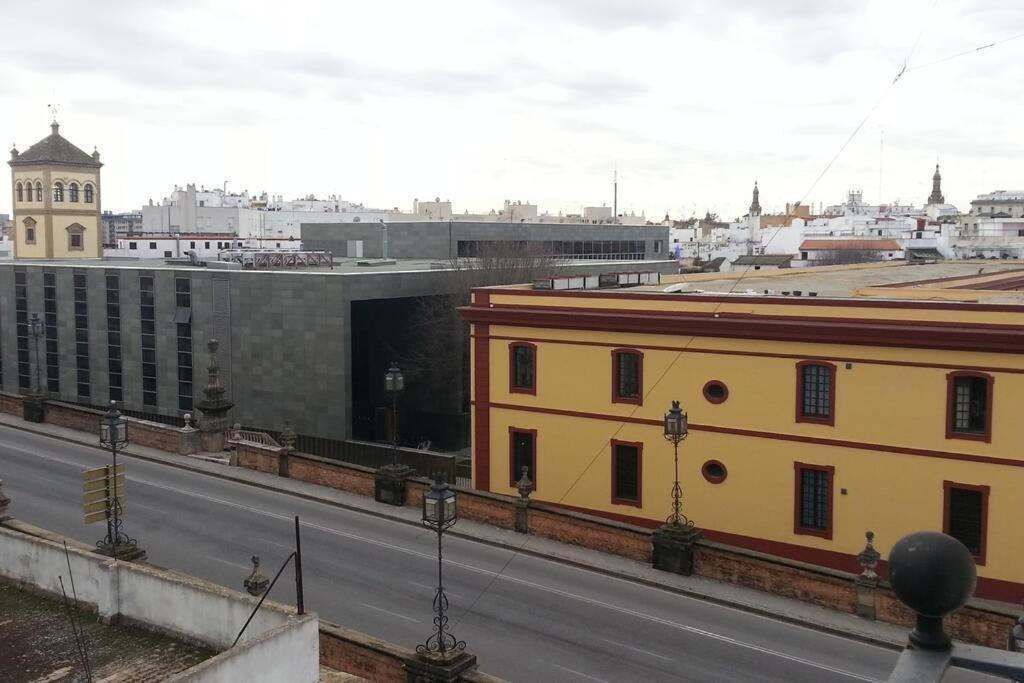Apartamento clásico, cerca a Jardines de Murillo Sevilla Exterior foto